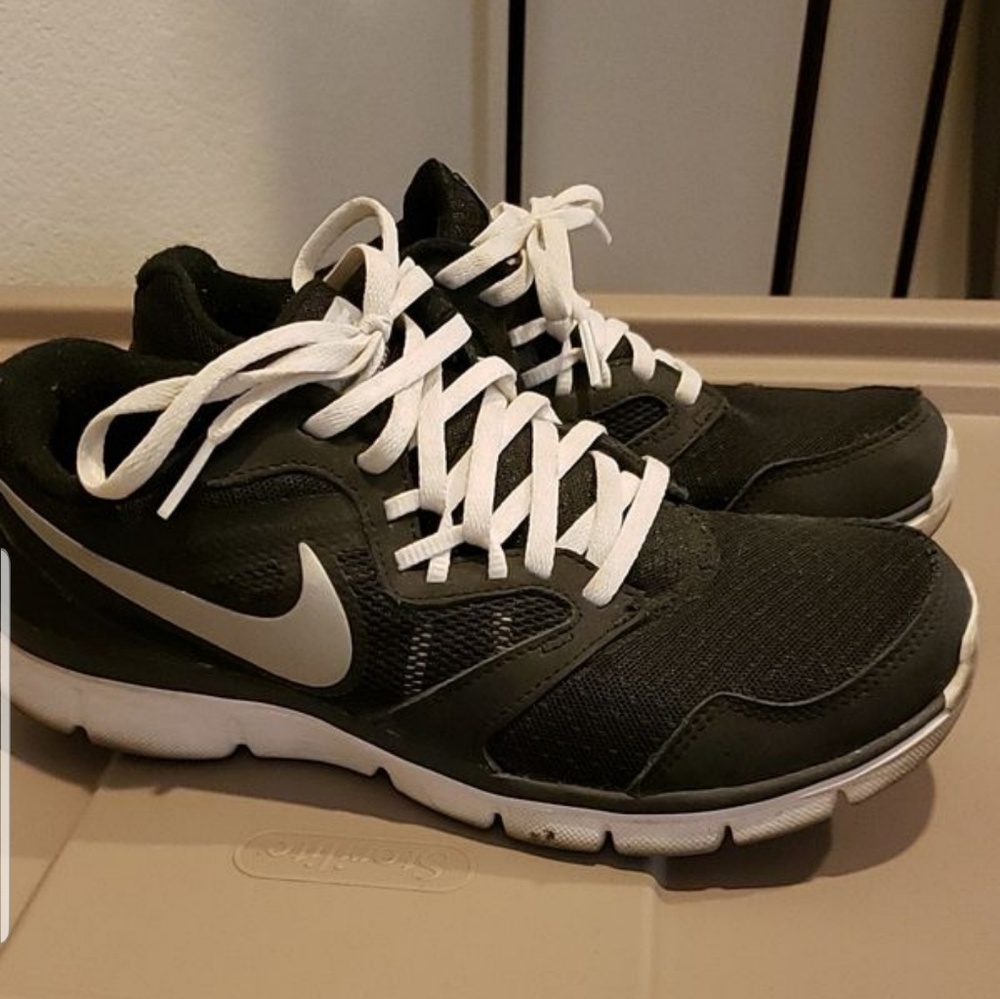 Womens Nike shoes